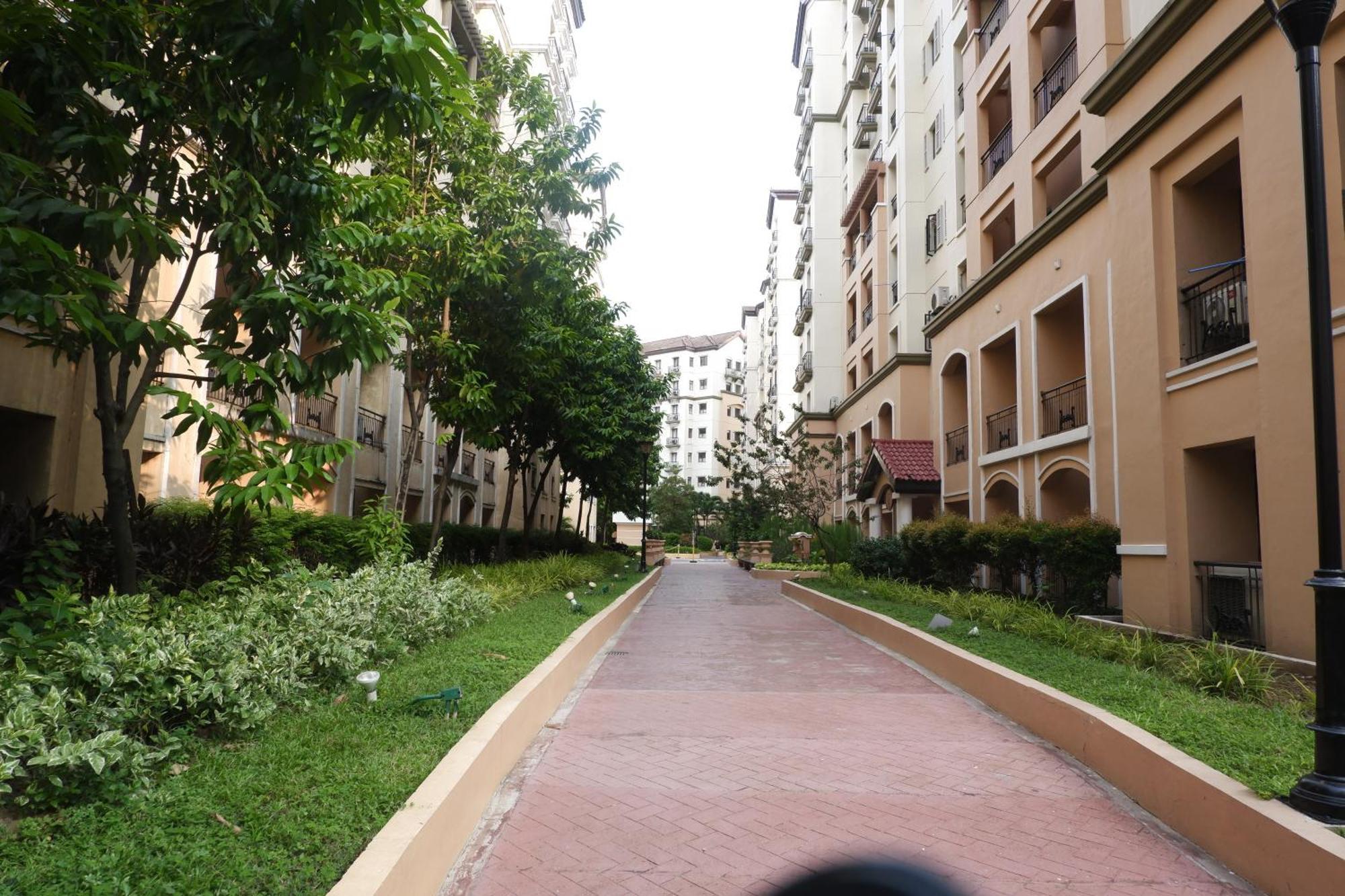 Sarasota Residential Resort Manila Exterior foto